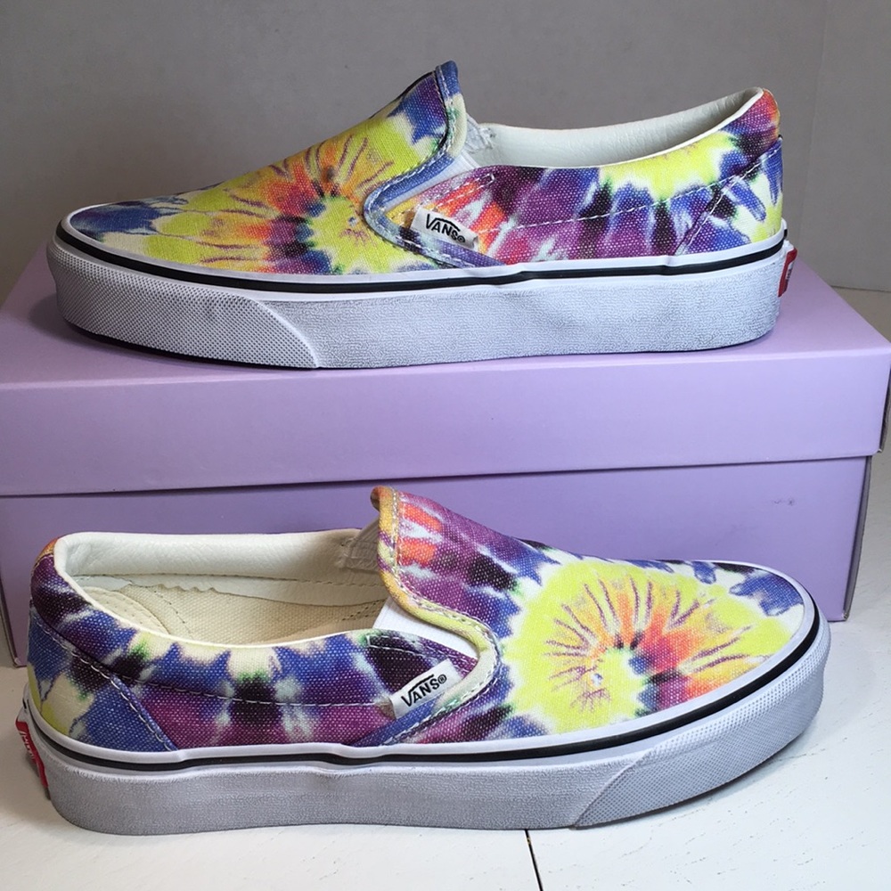 NWT Vans Classic Slip On Washed Tie Dye Women’s 7